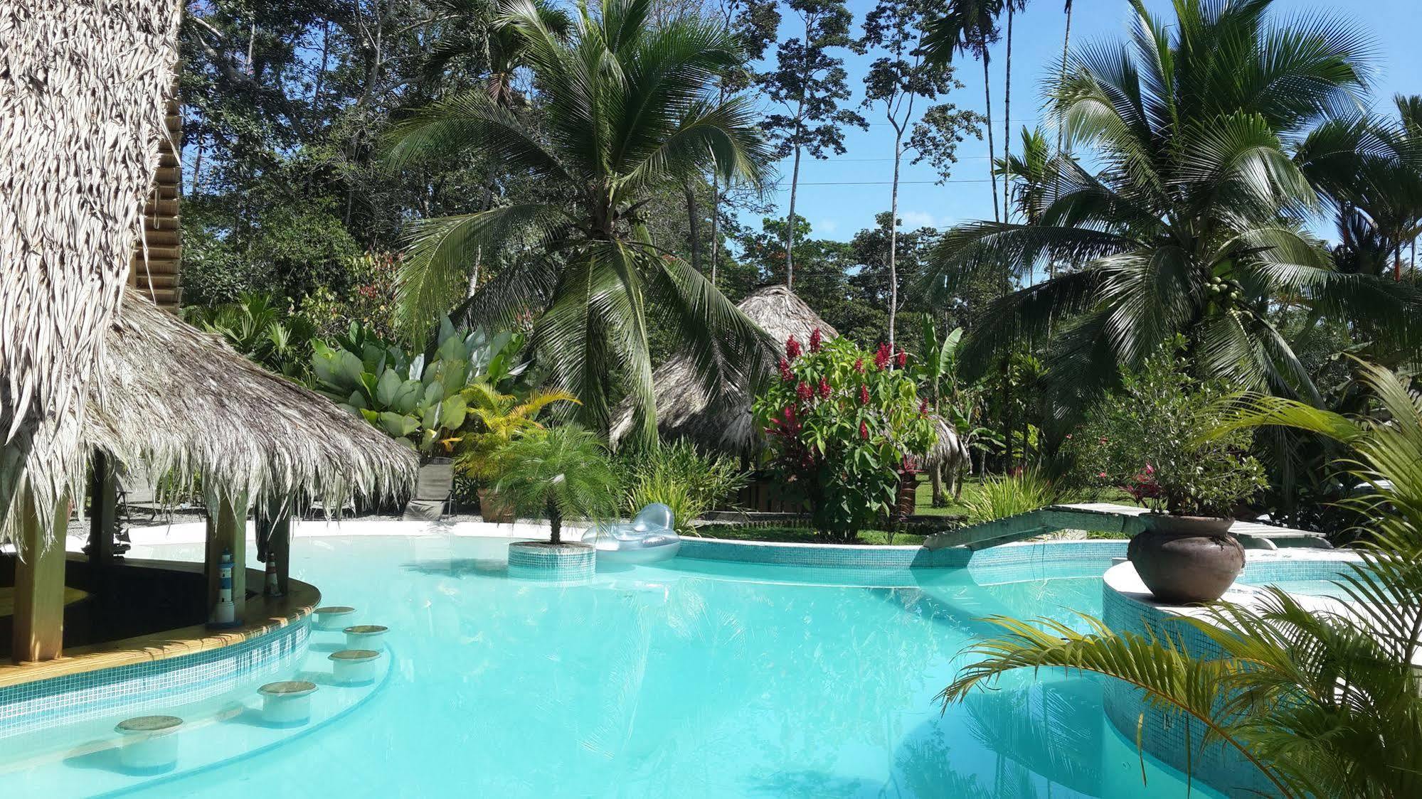3 Bamboo Eco Lodge カウイータ エクステリア 写真
